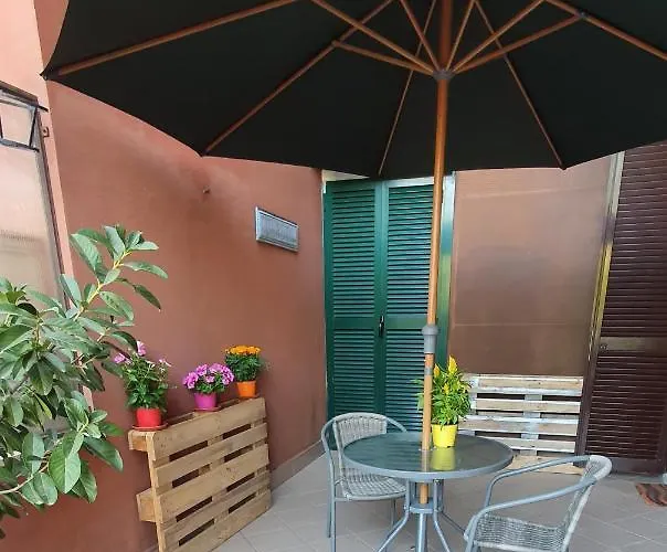 דירה Chic 'n Charme Trastevere Terrace 2 רומא